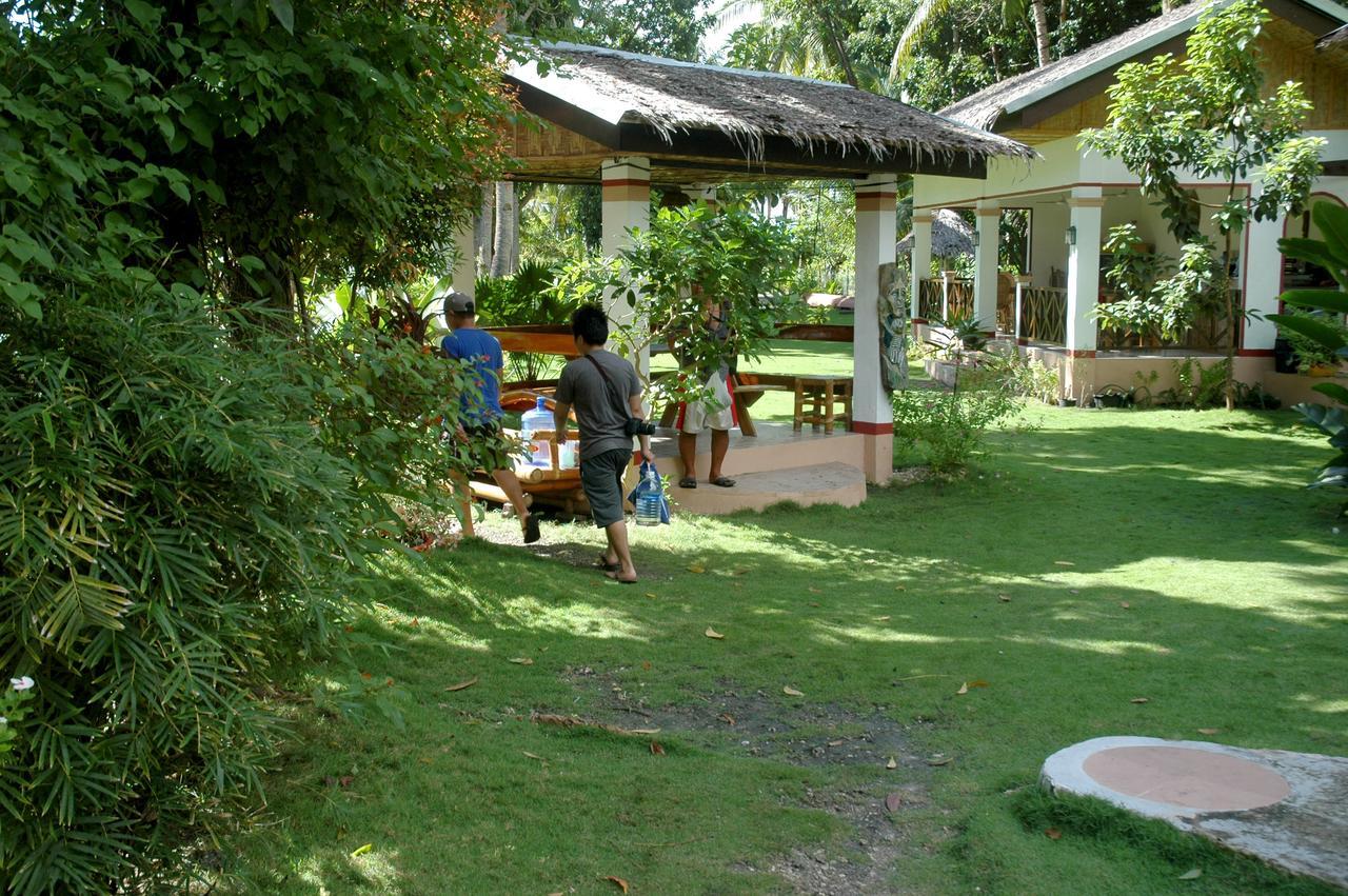 Neptune Diving Resort Santander Exterior photo