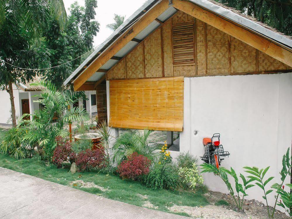 Neptune Diving Resort Santander Exterior photo