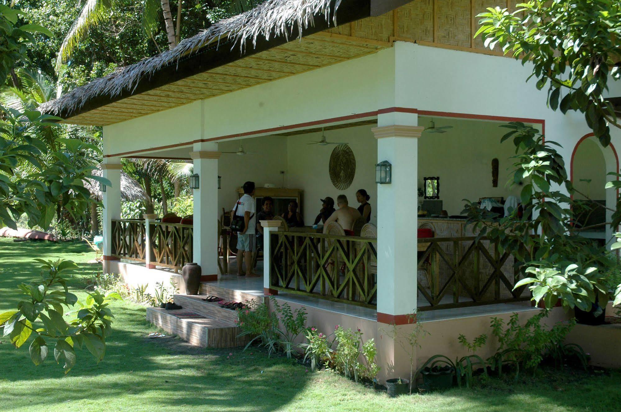 Neptune Diving Resort Santander Exterior photo