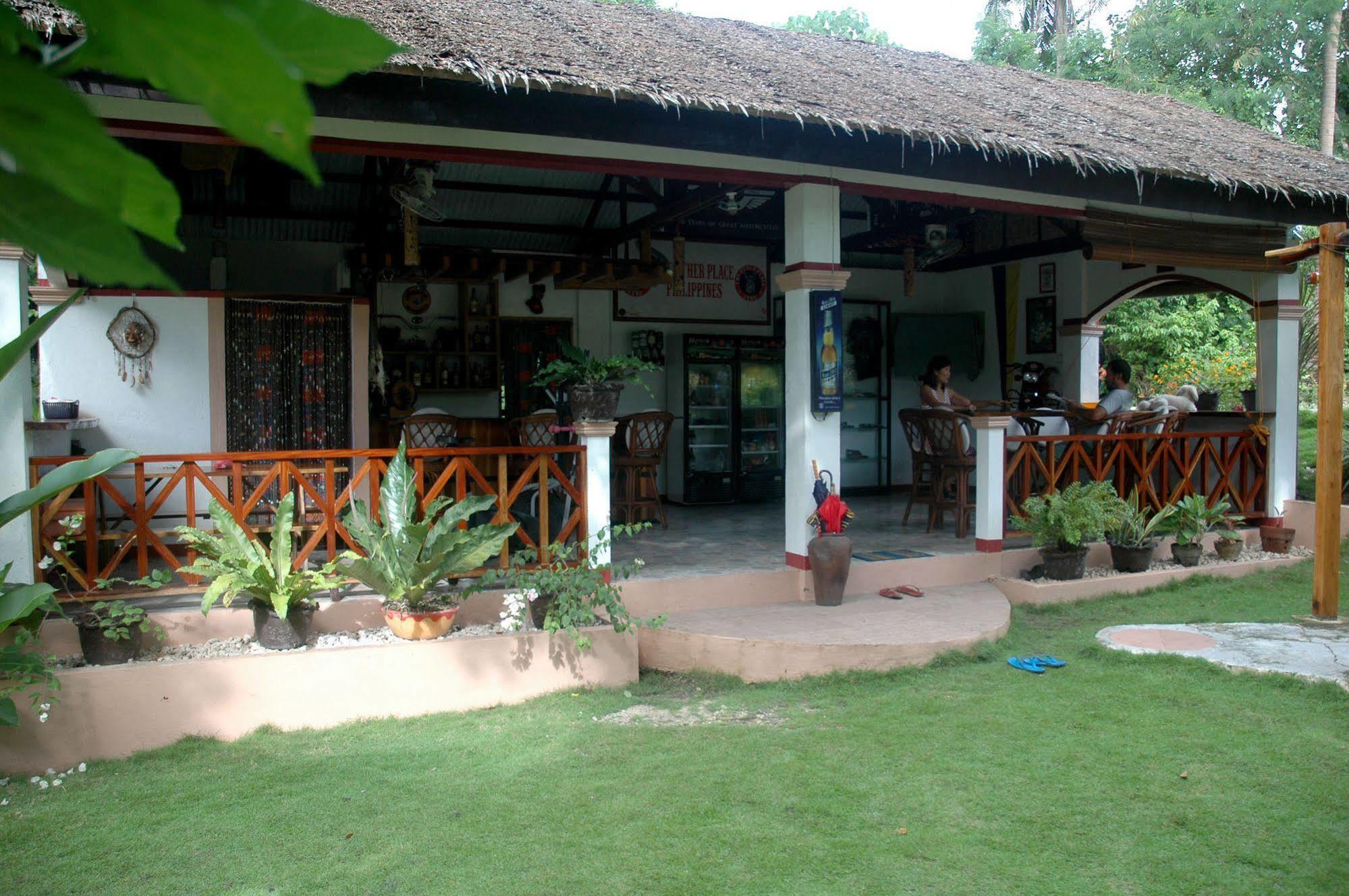 Neptune Diving Resort Santander Exterior photo